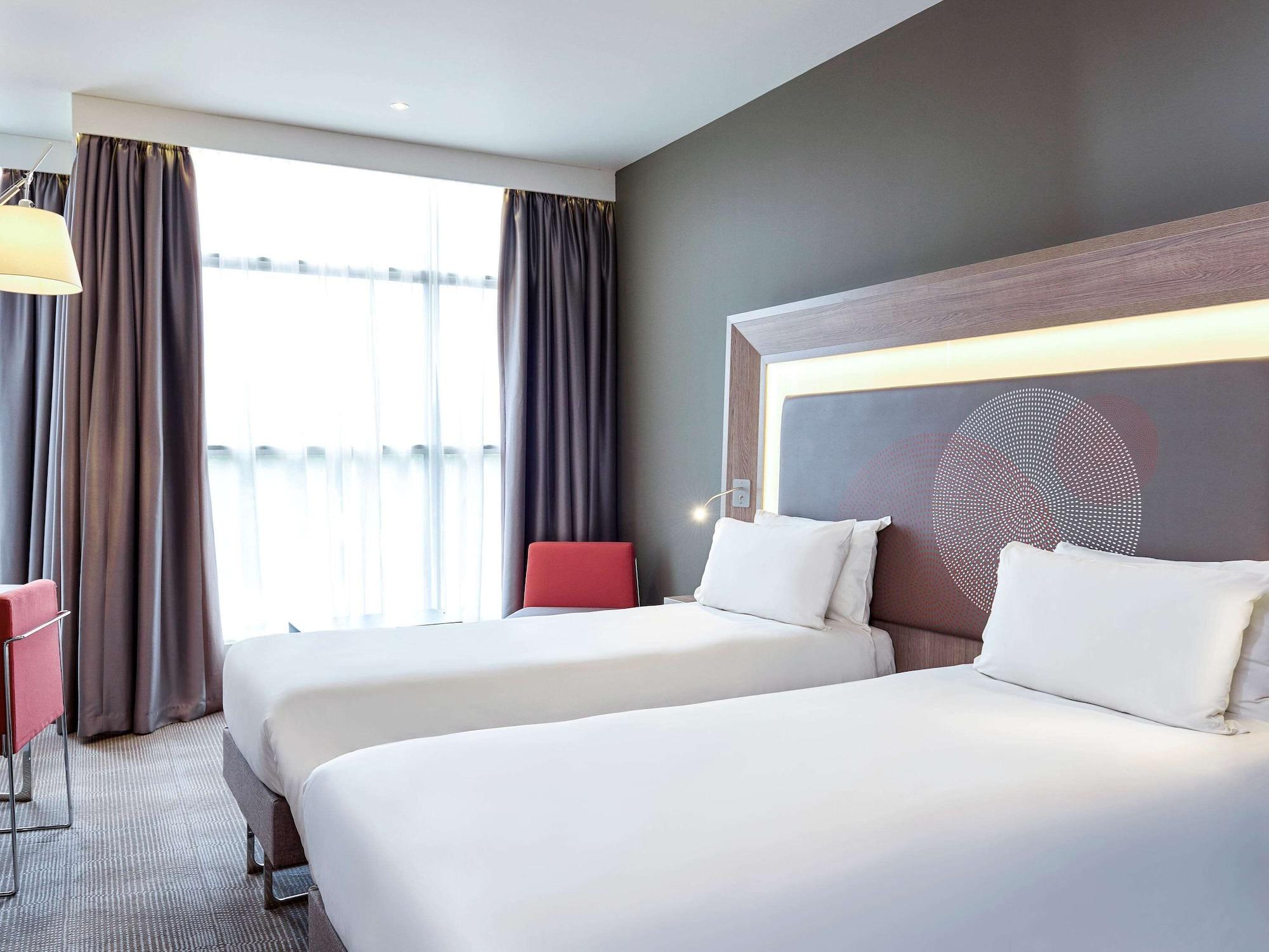 Novotel London Heathrow Airport T1 T2 And T3 Hayes  Extérieur photo